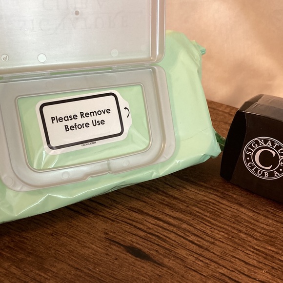 Signature Club A : Rapid Transport C Infused Night Crème + Cucumber Melon Wipes - Picture 3 of 6